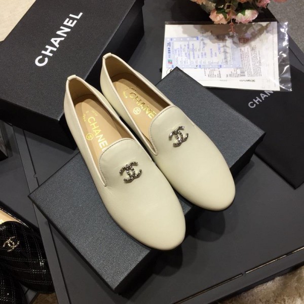 Chanel Women Loafers White CHS-197