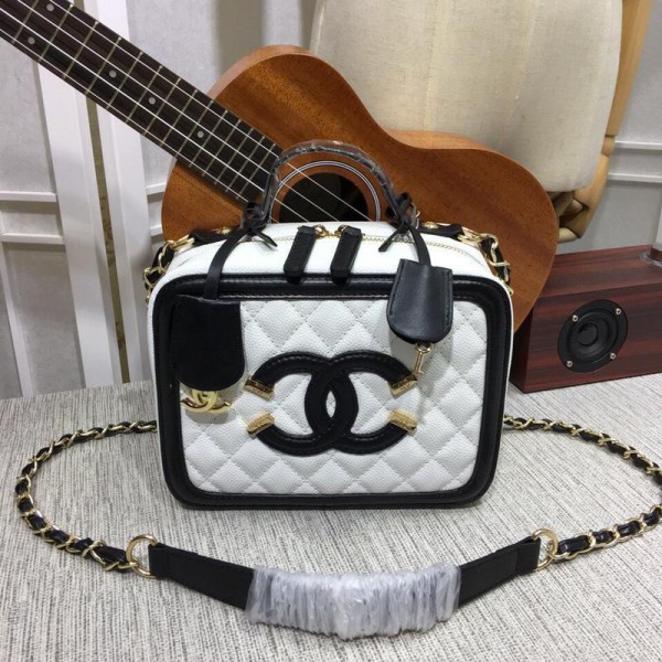 Chanel Makeup Shoulder Bags CH062S-White