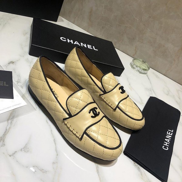 Chanel Women Loafers Yellow CHS-275