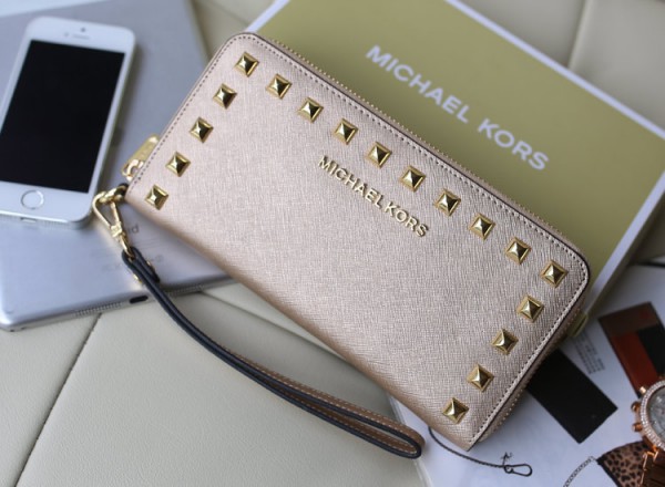 Michael Kors Rivet Wallet Champagne Gold (MK065)