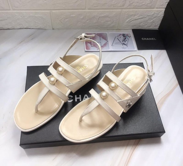 Chanel Women Thong Flat Sandals White CHS-090