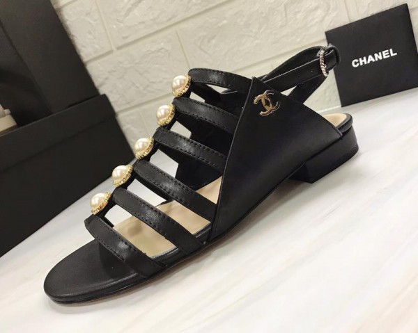 Chanel Women Flat Sandals Black CHS-091
