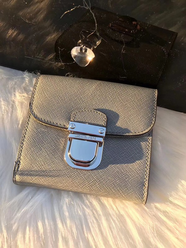 Michael Kors Lock Wallet Golden (MK578)