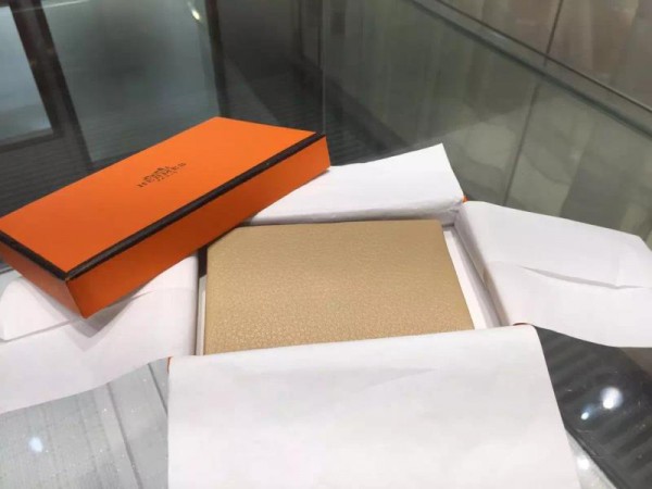 Hermes Calvi Card Holder Case Handstitched Taurillon Clemence Calfskin, Tabac Camel CK24 RS13377