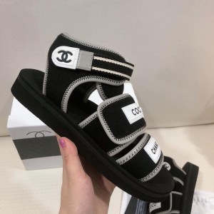 Chanel Women Flat Beach Sandals Black CHS-168
