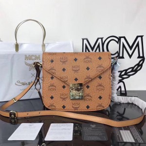 2018 New MCM Crossbody Bag 6230 Brown 21x19x7