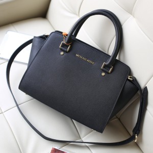 Michael Kors Bat Packs Medium Satchel Black (MK019)